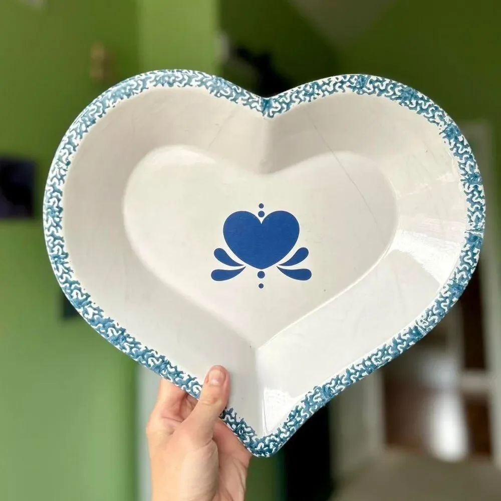 VTG Cottagecore Americana Blue & White Heart Shaped Serveware Plate